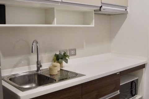 Estudio en el condominio en Watthana, Bangkok, Tailandia № 153208 - foto 8