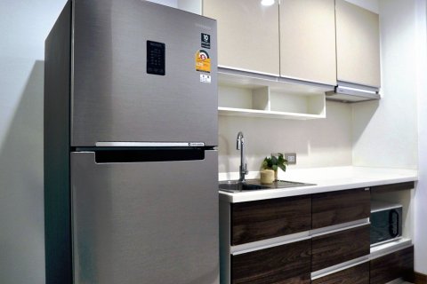 Estudio en el condominio en Watthana, Bangkok, Tailandia № 153208 - foto 4