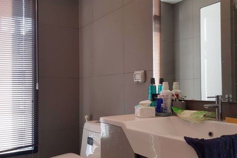 Condominio de 1 dormitorio en Watthana, Bangkok, Tailandia № 67411 - foto 5