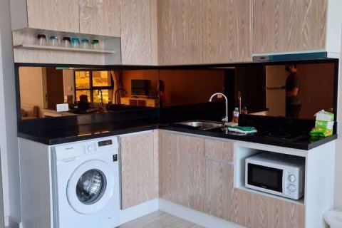 Condominio de 1 dormitorio en Watthana, Bangkok, Tailandia № 67411 - foto 2
