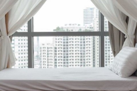 Condominio de 3 dormitorios en Yan Nawa, Bangkok, Tailandia № 133888 - foto 7