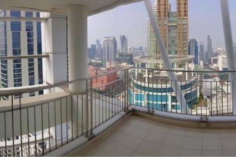Ático de 4 dormitorios en Pathum Wan, Bangkok, Tailandia № 133891 - foto 5