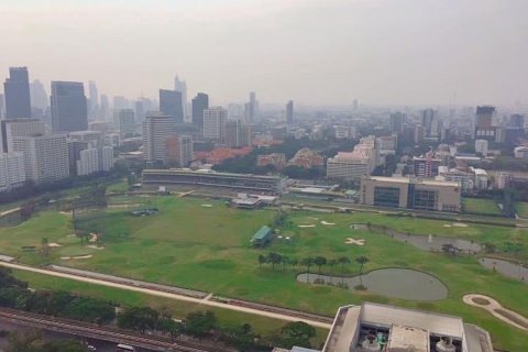 Ático de 4 dormitorios en Pathum Wan, Bangkok, Tailandia № 133891 - foto 11