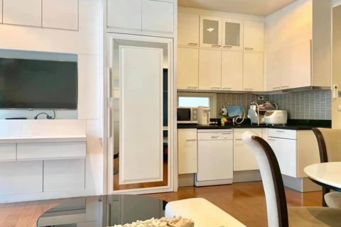 Condominio de 2 dormitorios en Pathum Wan, Bangkok, Tailandia № 133889 - foto 3