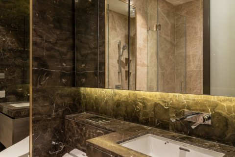 Condominio de 3 dormitorios en Pathum Wan, Bangkok, Tailandia № 133894 - foto 27