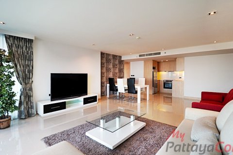 Condo in Bang Lamung, Thailand, 2 bedrooms № 176763 - photo 2