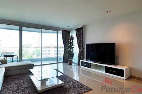 Condo in Bang Lamung, Thailand, 2 bedrooms № 176763 - photo 4