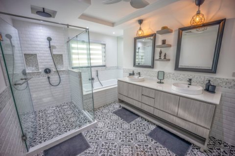 Villa in Hua Hin, Thailand 2 Schlafzimmer № 222702 - Foto 3