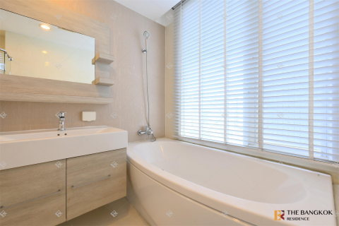 Condominio de 2 dormitorios en Bangkok, Tailandia № 186774 - foto 8