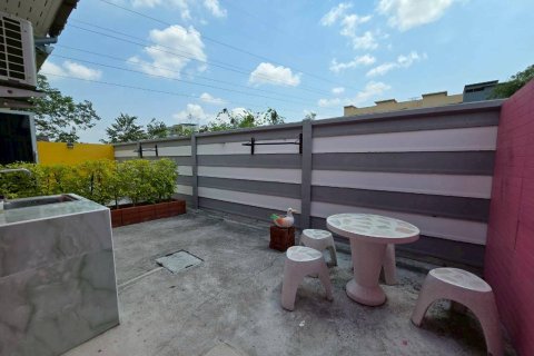 Local comercial en Chon Buri, Tailandia № 166996 - foto 18