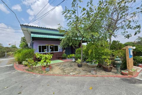 Local comercial en Chon Buri, Tailandia № 166996 - foto 4