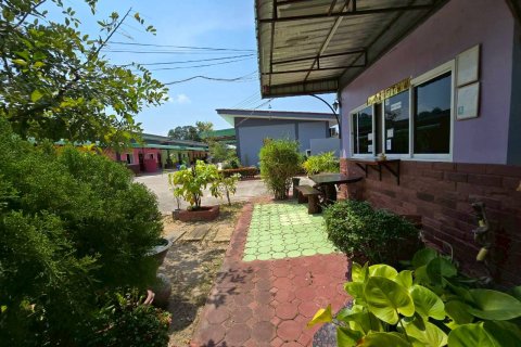 Local comercial en Chon Buri, Tailandia № 166996 - foto 8