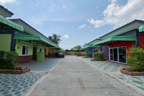 Local comercial en Chon Buri, Tailandia № 166996 - foto 15