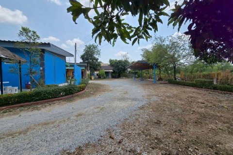 Local comercial en Chon Buri, Tailandia № 166996 - foto 12