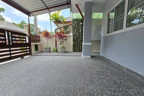 Casa de 3 dormitorios en Pattaya, Tailandia № 166999 - foto 7