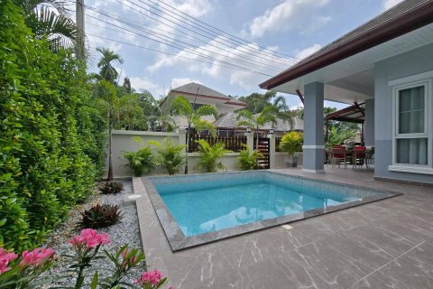 Casa de 3 dormitorios en Pattaya, Tailandia № 166999 - foto 5