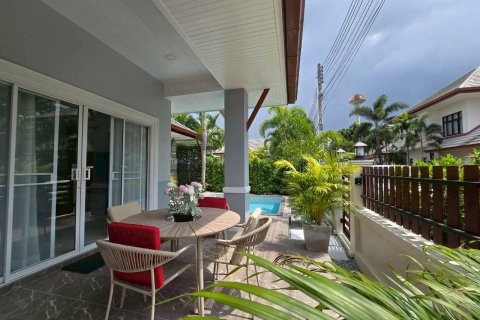 Casa de 3 dormitorios en Pattaya, Tailandia № 166999 - foto 9