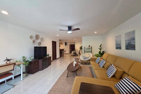 Condominio de 3 dormitorios en Pattaya, Tailandia № 167000 - foto 3
