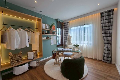 Casa de 4 dormitorios en Chon Buri, Tailandia № 166997 - foto 13