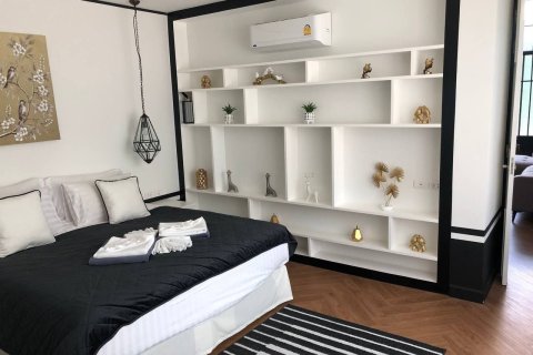 Villa in Phuket, Thailand 2 Schlafzimmer № 168957 - Foto 15