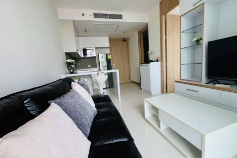 Apartamento de 2 habitaciones en Pattaya, Tailandia № 233635 - foto 3