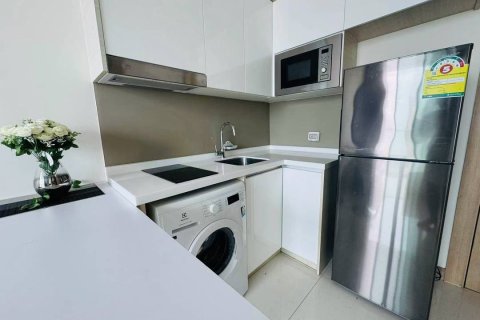 Apartamento de 2 habitaciones en Pattaya, Tailandia № 233635 - foto 2