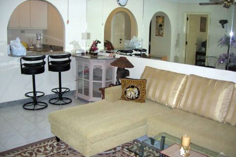 Condominio de 2 dormitorios en Pattaya, Tailandia № 204055 - foto 2