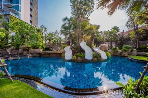 Condominio de 2 dormitorios en Pattaya, Tailandia № 146585 - foto 2
