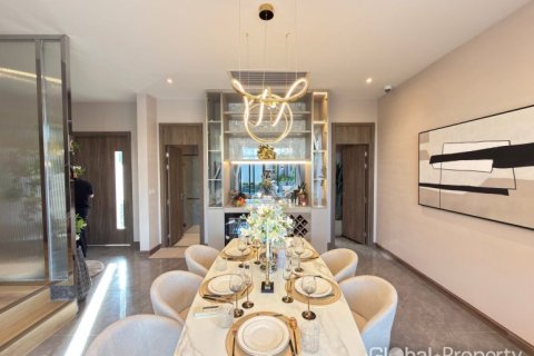 Casa de 4 dormitorios en Pattaya, Tailandia № 146580 - foto 8