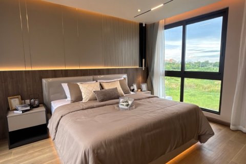 Casa de 4 dormitorios en Pattaya, Tailandia № 146581 - foto 14