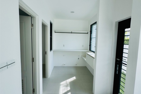 Casa de 5 dormitorios en Bangkok, Tailandia № 189347 - foto 2