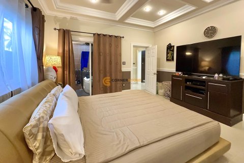 Estudio en Pattaya, Tailandia № 146517 - foto 30