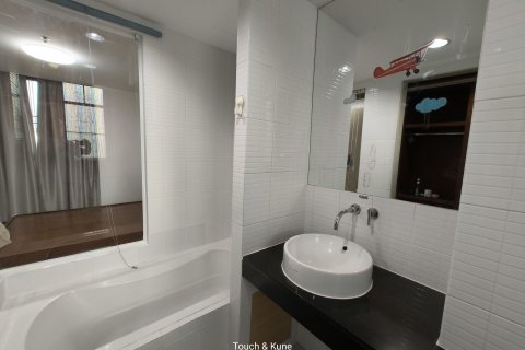 Condominio de 2 dormitorios en Chatuchak, Bangkok, Tailandia № 137402 - foto 5