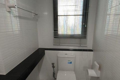 Condominio de 2 dormitorios en Chatuchak, Bangkok, Tailandia № 137402 - foto 6