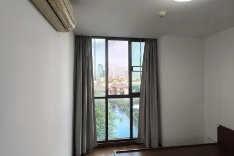 Condominio de 2 dormitorios en Chatuchak, Bangkok, Tailandia № 137402