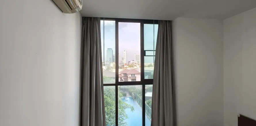 Condominio de 2 dormitorios en Chatuchak, Bangkok, Tailandia № 137402