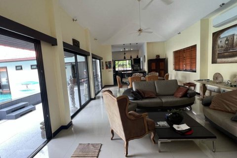 Chalet de 5 dormitorios en Ko Samui, Tailandia № 180111 - foto 3