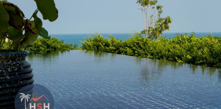 Villa in Ko Samui, Thailand 5 bedrooms № 180113