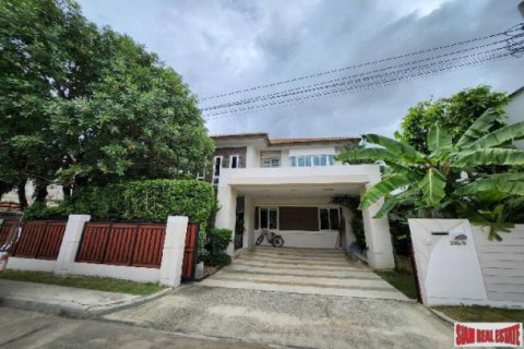 Haus in Suan Luang, Bangkok, Thailand 4 Schlafzimmer № 194133