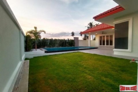 Chalet de 3 dormitorios en Hua Hin, Tailandia № 194139 - foto 5