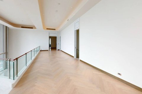 Ático de 4 dormitorios en Bangkok, Tailandia № 180927 - foto 12
