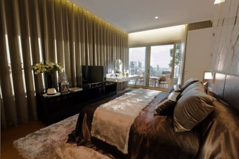Ático de 2 dormitorios en Bangkok, Tailandia № 180932 - foto 11