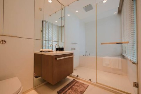 Ático de 2 dormitorios en Bangkok, Tailandia № 180932 - foto 18