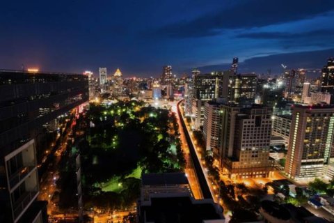 Ático de 2 dormitorios en Bangkok, Tailandia № 180932 - foto 23