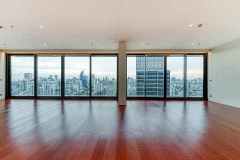 Condominio de 3 dormitorios en Bangkok, Tailandia № 180931 - foto 19