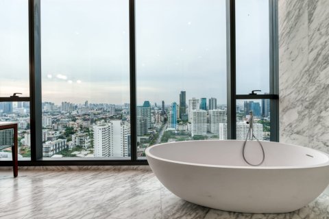Condominio de 3 dormitorios en Bangkok, Tailandia № 180931 - foto 8