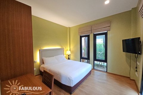 Chalet de 8 dormitorios en Chalong, Tailandia № 179464 - foto 10