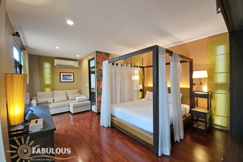 Chalet de 8 dormitorios en Chalong, Tailandia № 179464 - foto 5