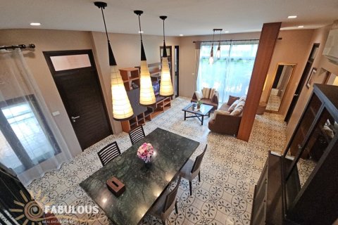 Chalet de 8 dormitorios en Chalong, Tailandia № 179464 - foto 3
