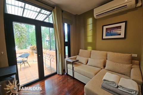 Chalet de 8 dormitorios en Chalong, Tailandia № 179464 - foto 9
